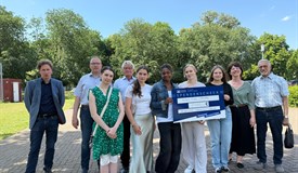 Spendenübergabe des Rotary Clubs Stendal an die Ganztagssekundarschule Comenius für das geplante Haus der Gewerke.